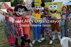 maskot-kiralama-izmir-eventarn-organizasyon-sungerbob-dogumgunu-acilis